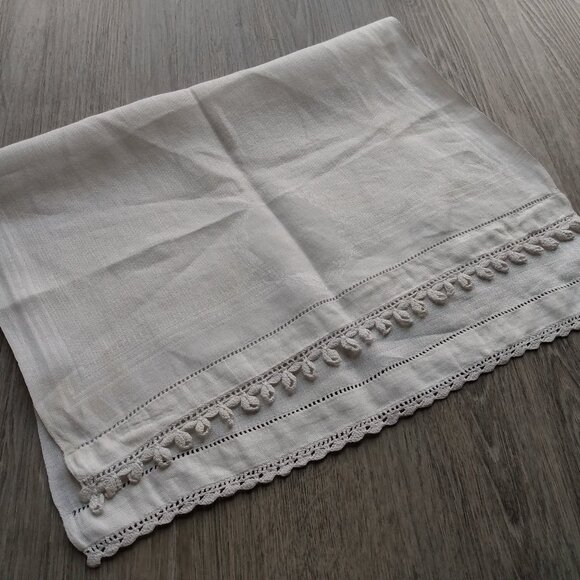 Vintage Crochet Trimmed Tea Towel Kitchen Dining Napkin - Picture 1 of 10